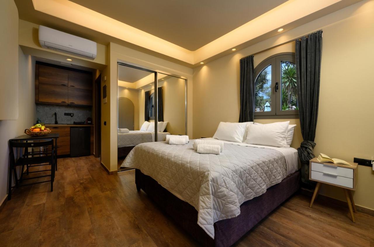 Seven Keys Luxury Suites Achilleion Exterior photo